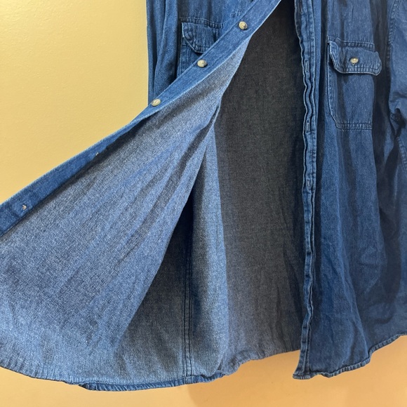 Wrangler button down shirt - Picture 4 of 4